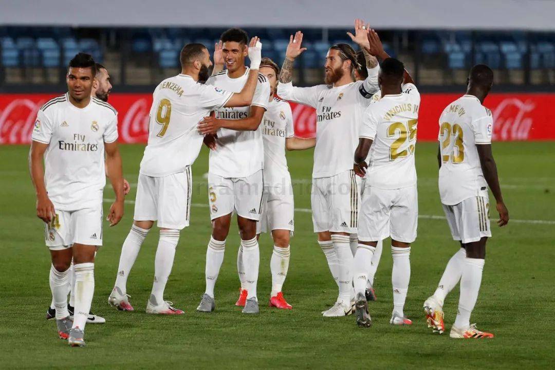 赛后那一幕让所有球迷破防