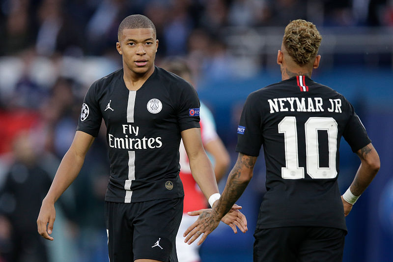 米兰vs萨索洛全场数据：控球率58-42，射门10-5（米兰与萨索洛全场统计：控球58%比42%，射门10比5）