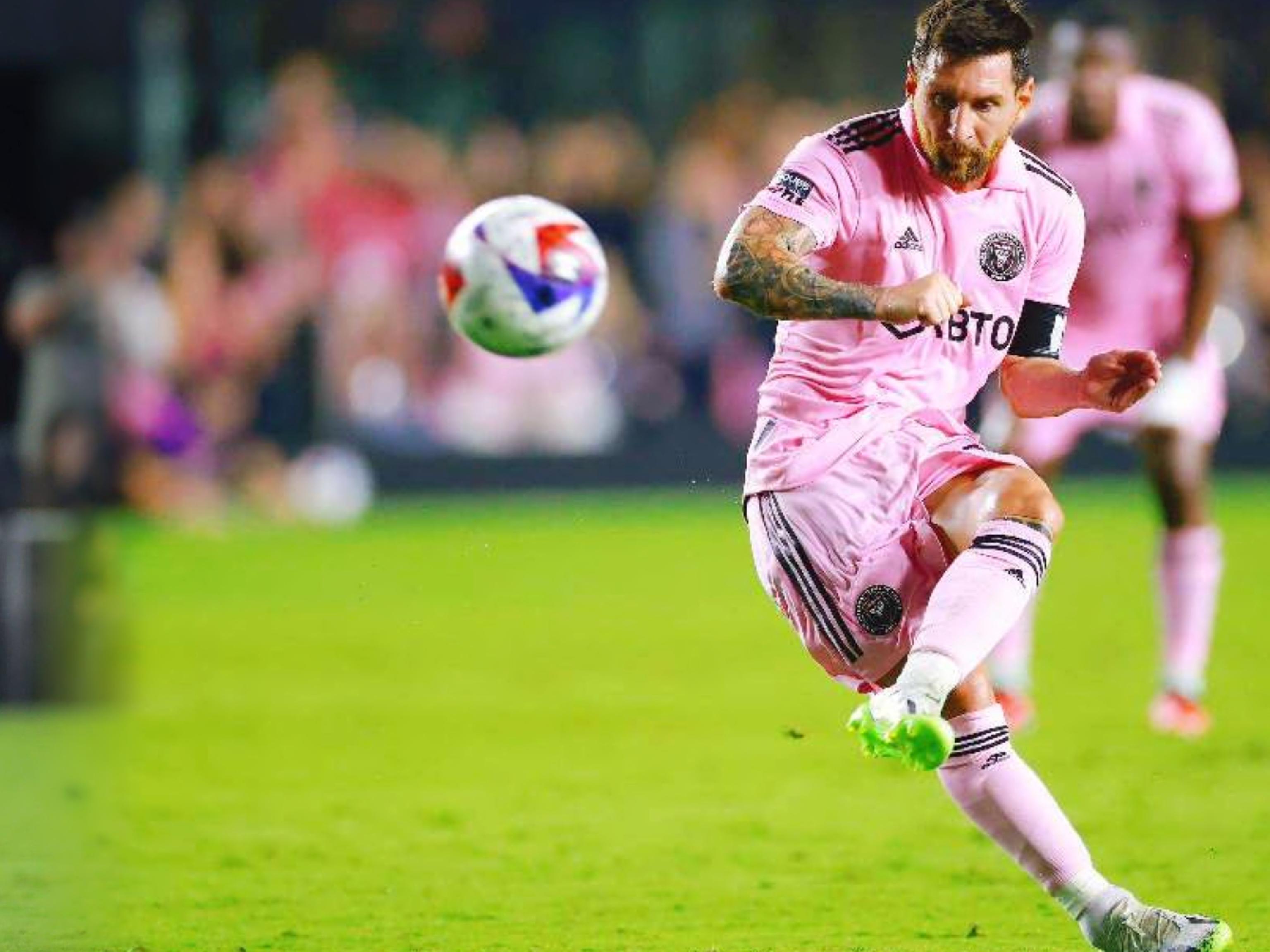 弗兰克将于本赛季末结束在浙江FC的球员生涯（赛季末，弗兰克将告别浙江FC的球员生涯）