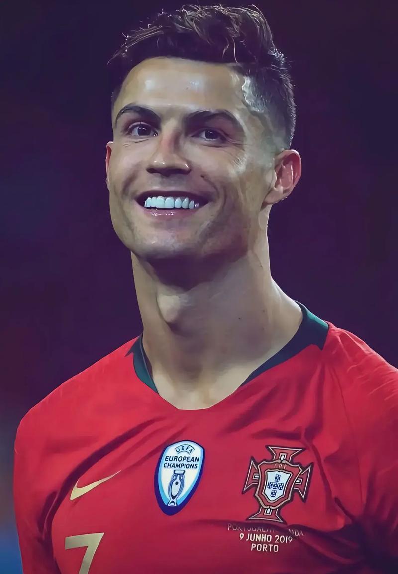 中超联赛总结：积分榜前三分析,（中超赛季盘点：积分榜前三名解析）